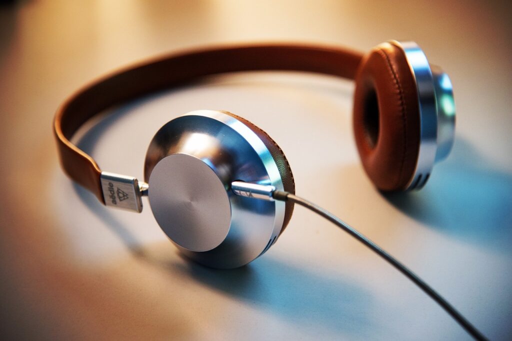 Headphones 2591890 1280